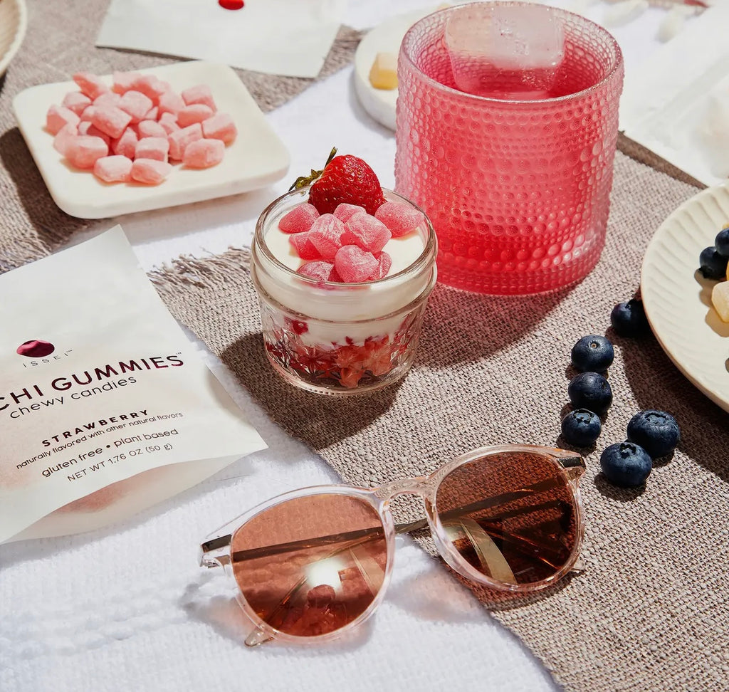 K Beautie: ISSEI PEACH MOCHI SNACK - Snacks - Issei